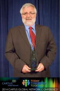 President & CEO William O'Donnell with 2014 Cartus Platinum Award